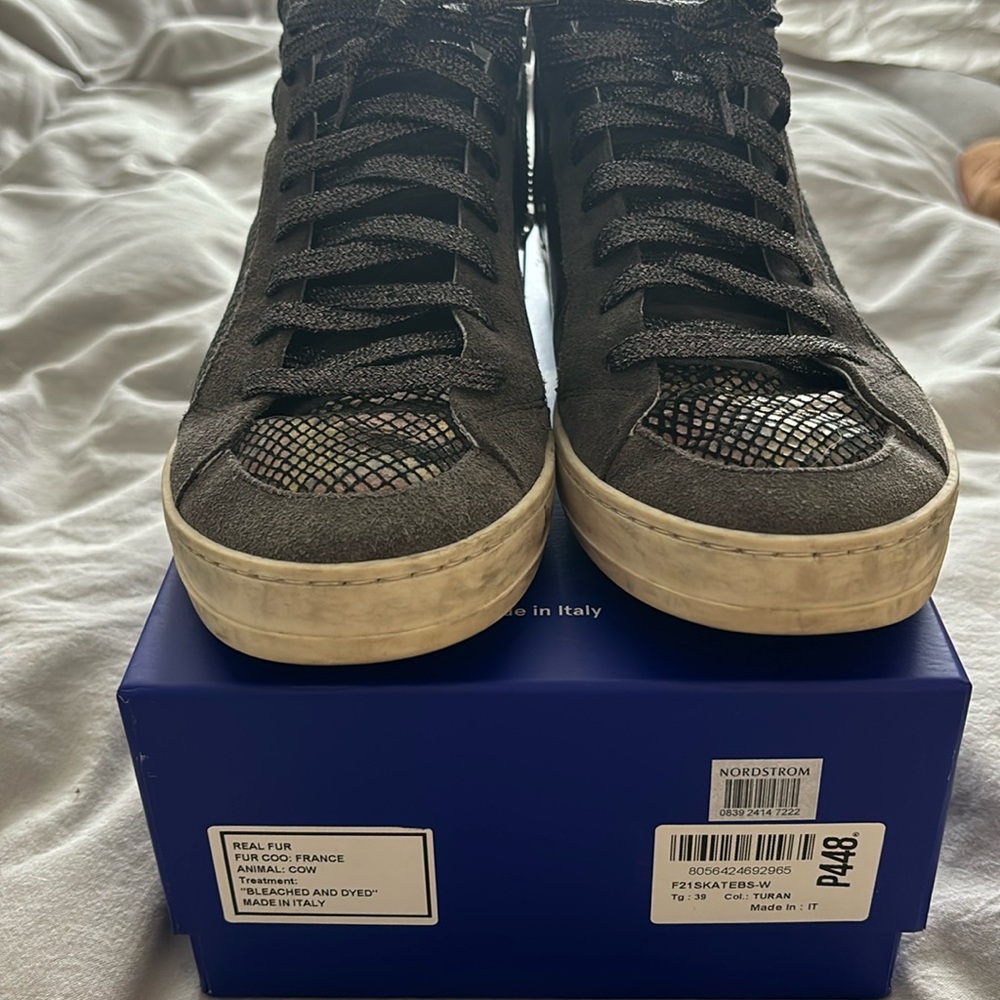 P448 size 9/39 grey, purple and iridescent. Mid top, side zipper